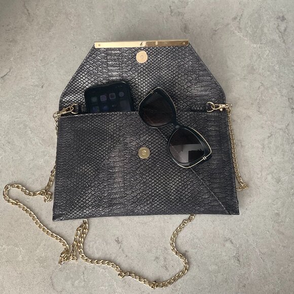 Envelope Clutch Black and Silver metallic grey Cross body chain detachable - Picture 1 of 8